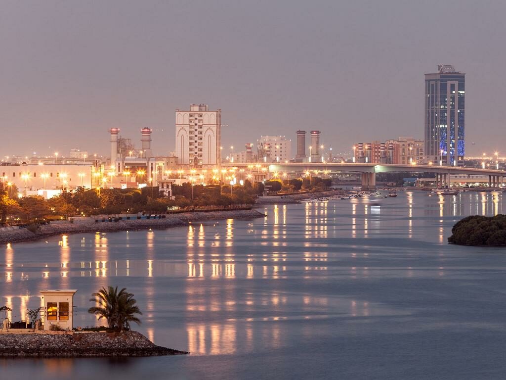 Ras al Khaimah bei Nacht