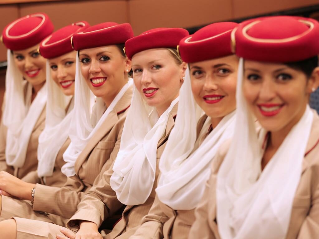 Emirates Flugbegleiterin