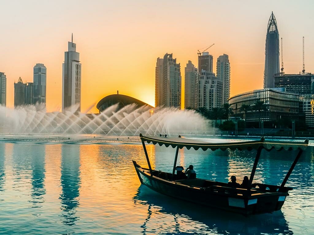 dubai-fountain-lake-ride Dubai Fountain Lake Ride