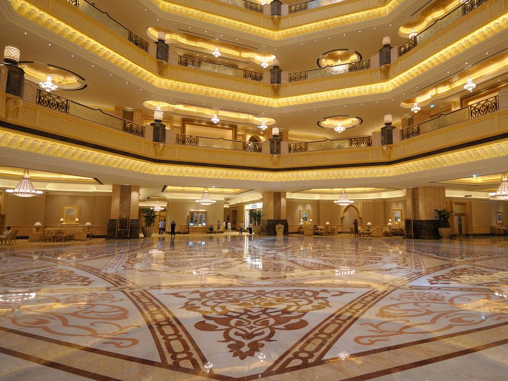 Die Lobby vom Emirates Palace