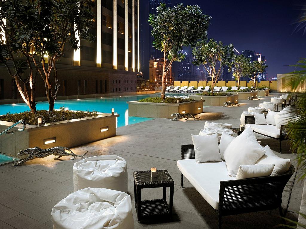 Der Pool vom Address Dubai Mall