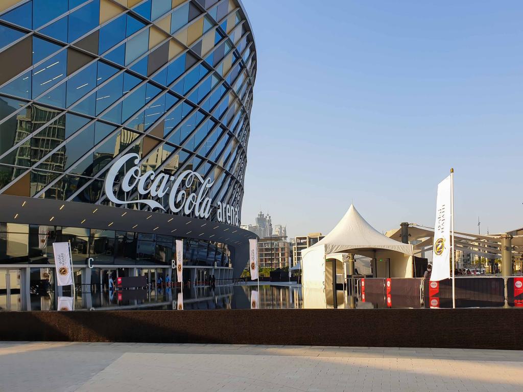 Der Eingang zur Coca-Cola Arena