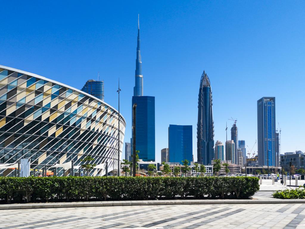 Die Arena und der Burj Khalifa
